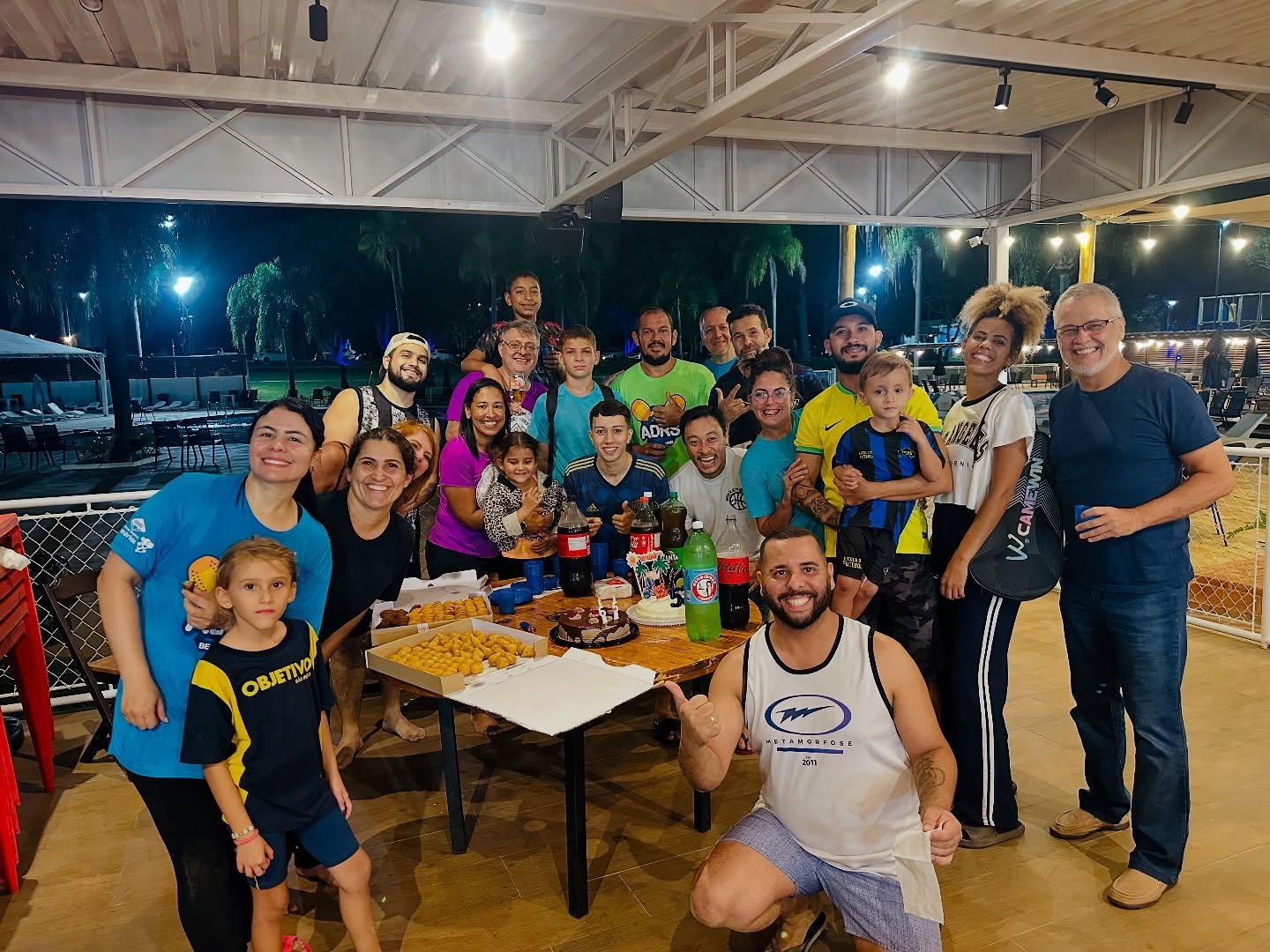 Turma reunida após o jogo